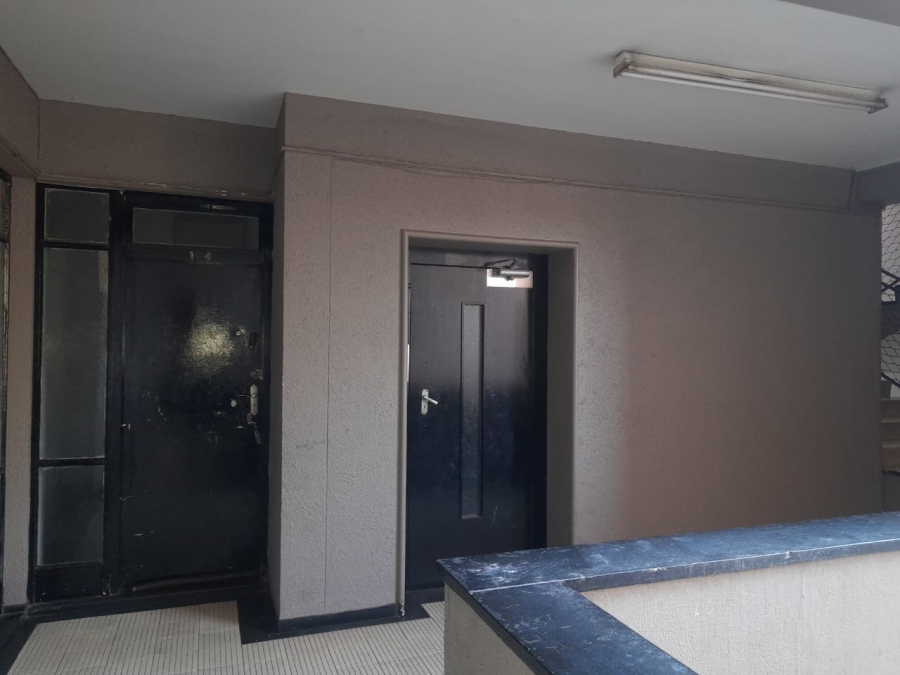 2 Bedroom Property for Sale in Berea Gauteng