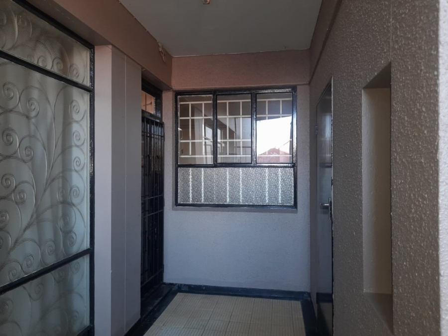 2 Bedroom Property for Sale in Berea Gauteng