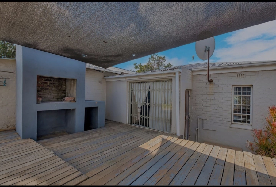 9 Bedroom Property for Sale in Westdene Gauteng
