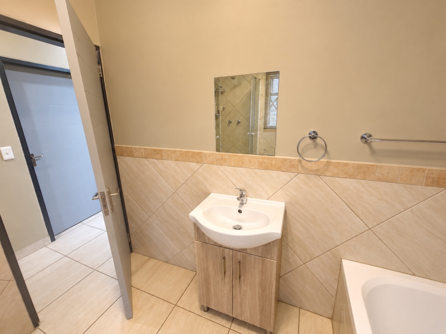 2 Bedroom Property for Sale in Glen Austin AH Gauteng