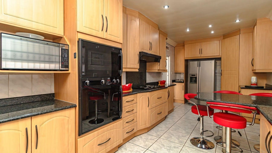 3 Bedroom Property for Sale in Mackenzie Park Gauteng
