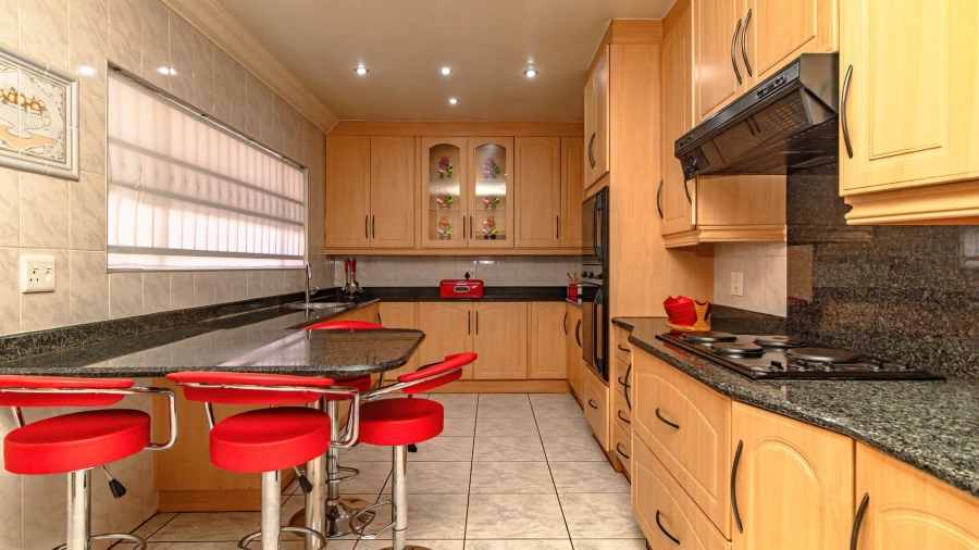 3 Bedroom Property for Sale in Mackenzie Park Gauteng