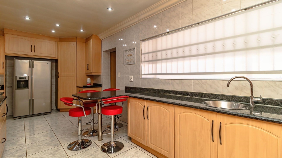 3 Bedroom Property for Sale in Mackenzie Park Gauteng
