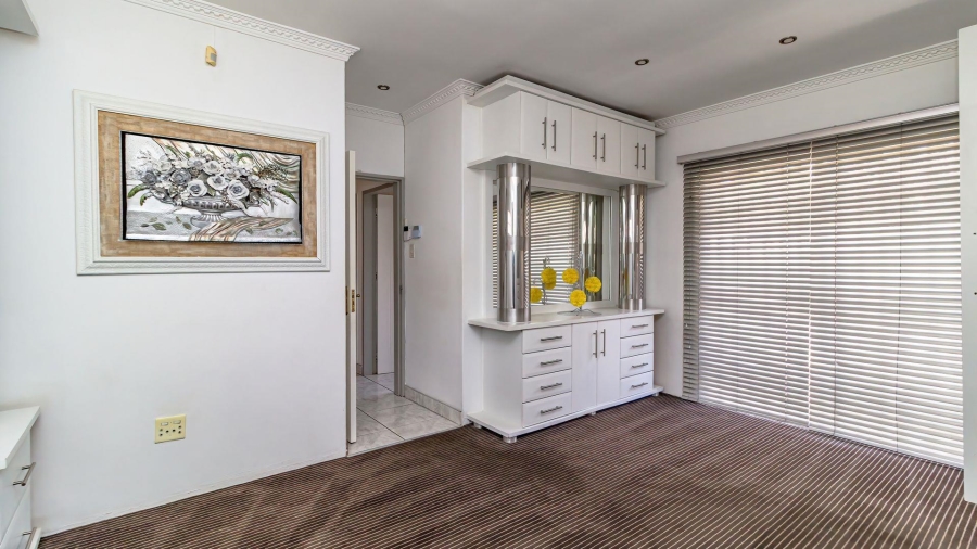 3 Bedroom Property for Sale in Mackenzie Park Gauteng