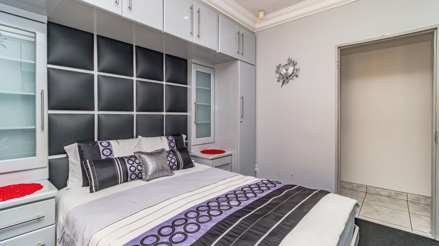 3 Bedroom Property for Sale in Mackenzie Park Gauteng