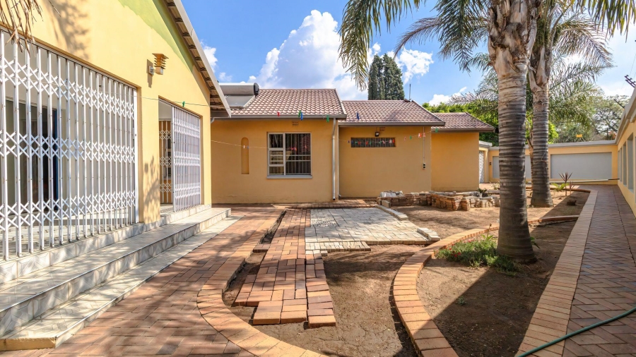 3 Bedroom Property for Sale in Mackenzie Park Gauteng