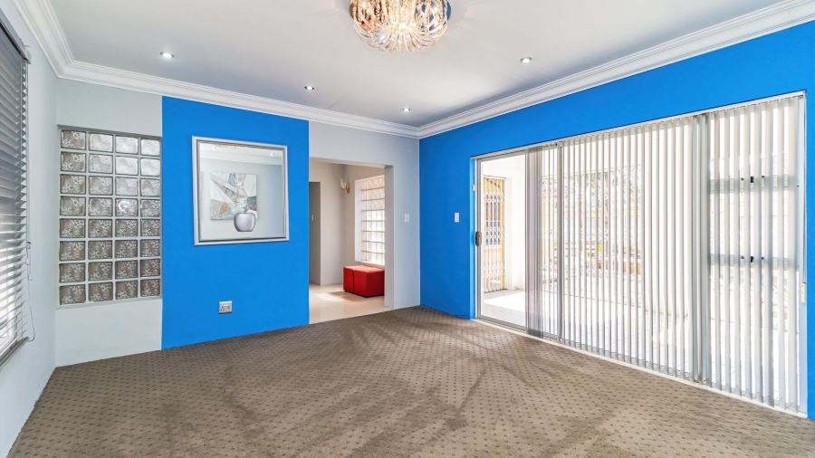 3 Bedroom Property for Sale in Mackenzie Park Gauteng
