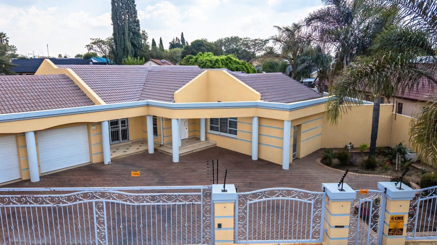 3 Bedroom Property for Sale in Mackenzie Park Gauteng