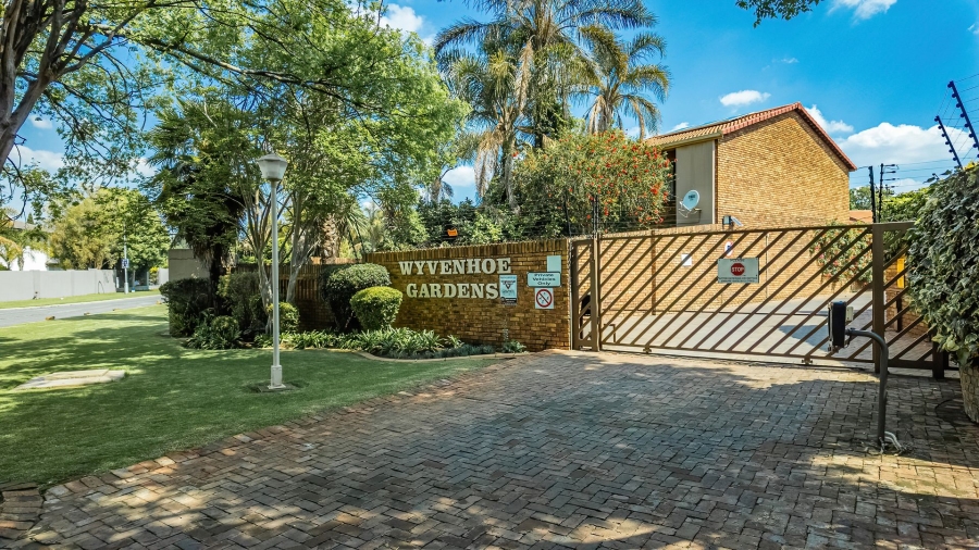 3 Bedroom Property for Sale in Lakefield Gauteng