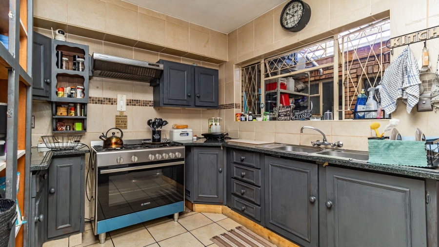 3 Bedroom Property for Sale in Lakefield Gauteng