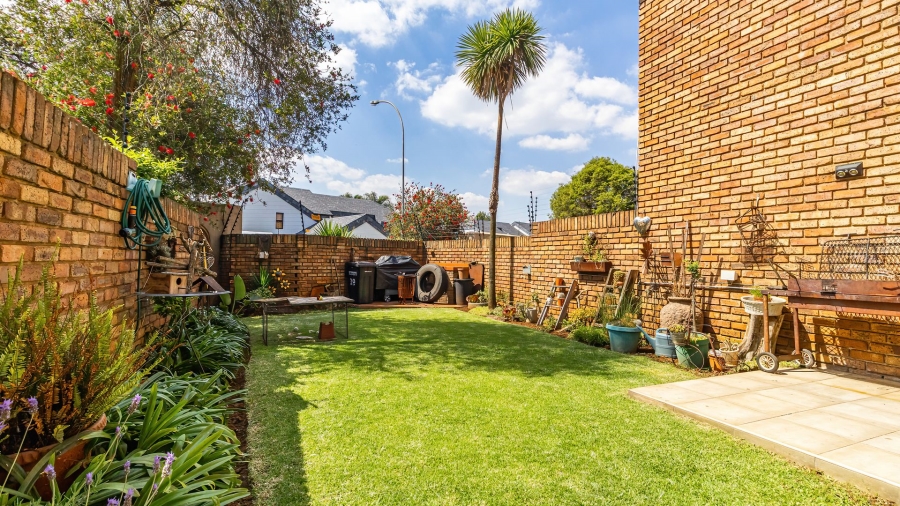 3 Bedroom Property for Sale in Lakefield Gauteng