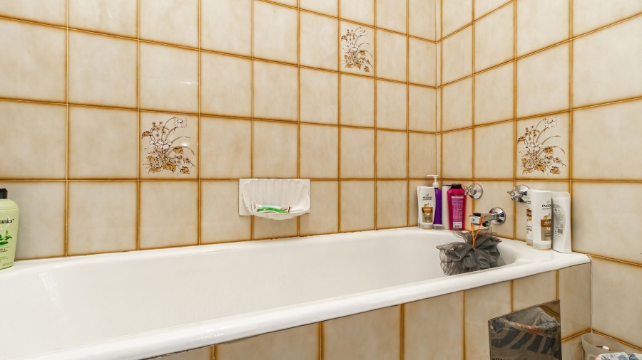 3 Bedroom Property for Sale in Lakefield Gauteng