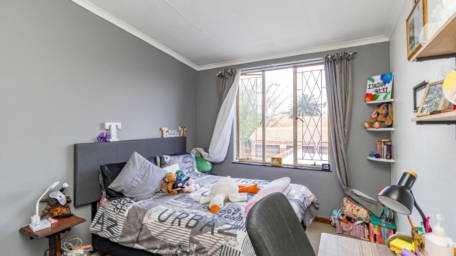 3 Bedroom Property for Sale in Lakefield Gauteng