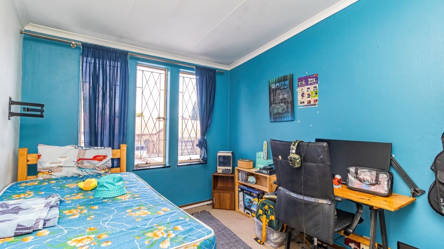 3 Bedroom Property for Sale in Lakefield Gauteng