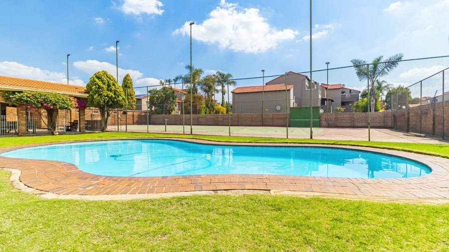 3 Bedroom Property for Sale in Lakefield Gauteng