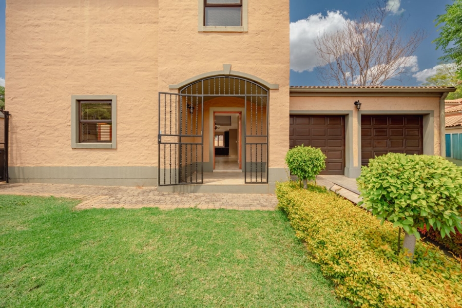 3 Bedroom Property for Sale in Faerie Glen Gauteng