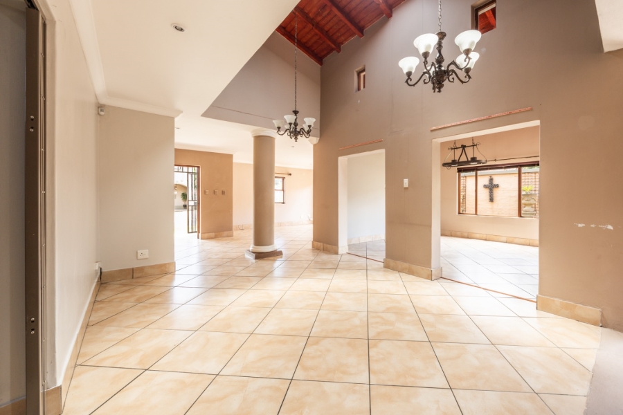 3 Bedroom Property for Sale in Faerie Glen Gauteng
