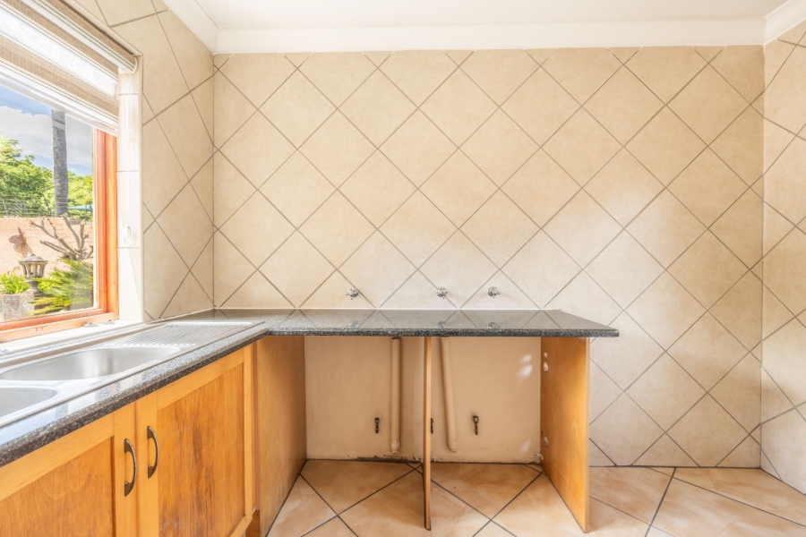 3 Bedroom Property for Sale in Faerie Glen Gauteng