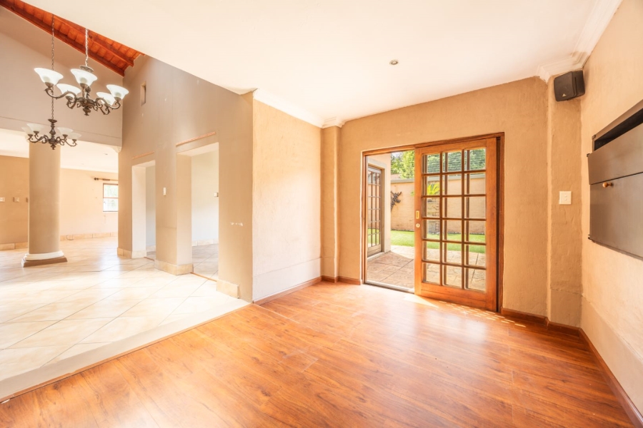 3 Bedroom Property for Sale in Faerie Glen Gauteng
