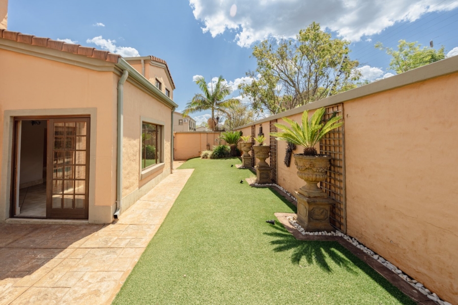 3 Bedroom Property for Sale in Faerie Glen Gauteng