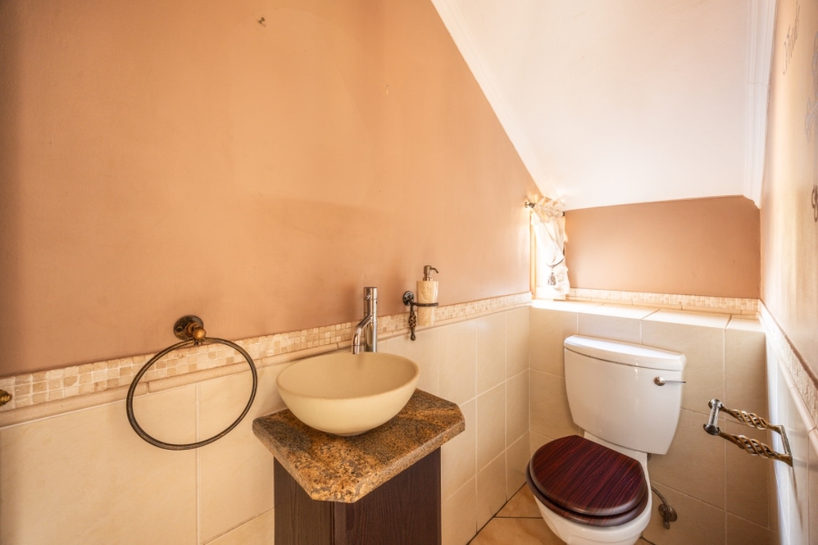 3 Bedroom Property for Sale in Faerie Glen Gauteng