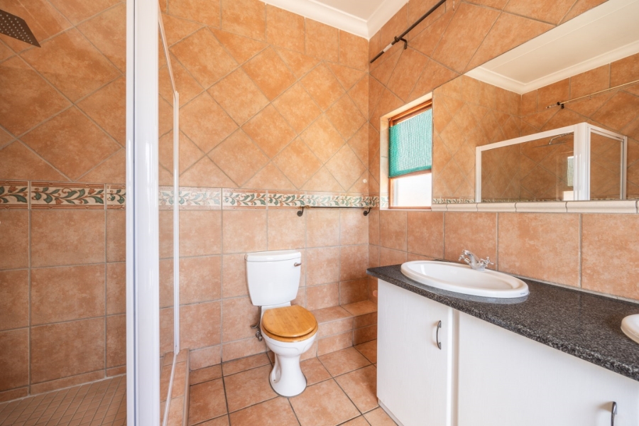 3 Bedroom Property for Sale in Faerie Glen Gauteng