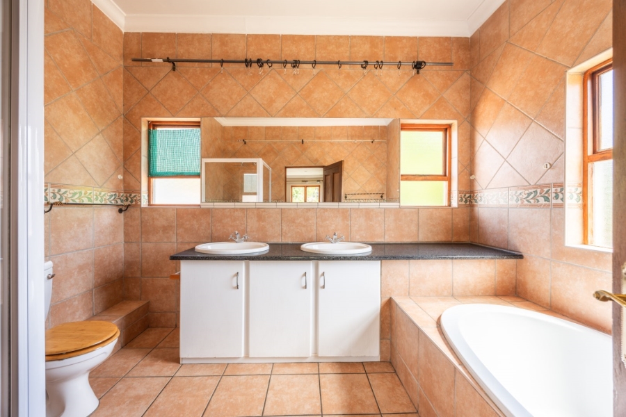 3 Bedroom Property for Sale in Faerie Glen Gauteng
