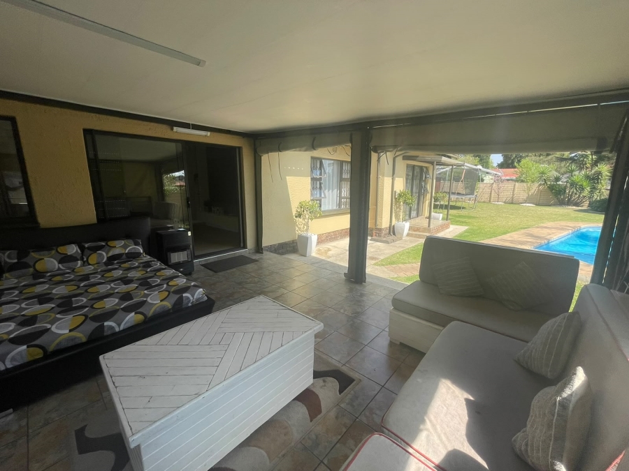 3 Bedroom Property for Sale in Edleen Gauteng