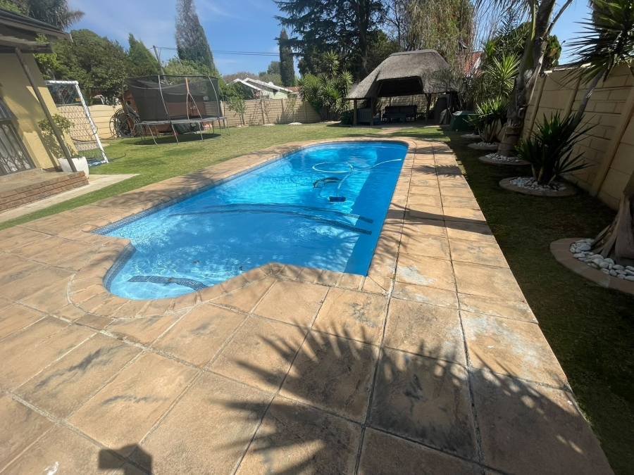 3 Bedroom Property for Sale in Edleen Gauteng