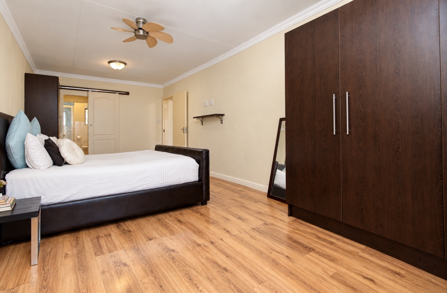 4 Bedroom Property for Sale in Wilgeheuwel Gauteng