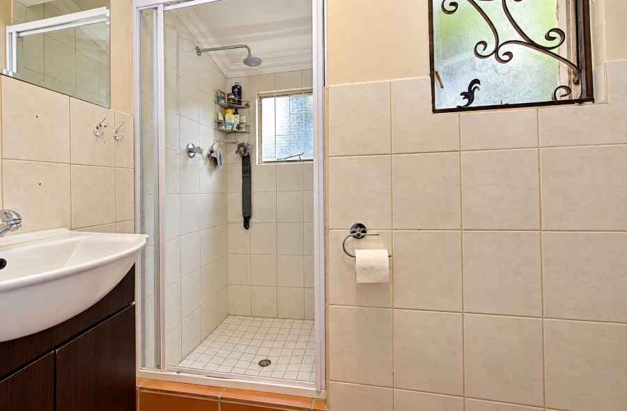 4 Bedroom Property for Sale in Wilgeheuwel Gauteng