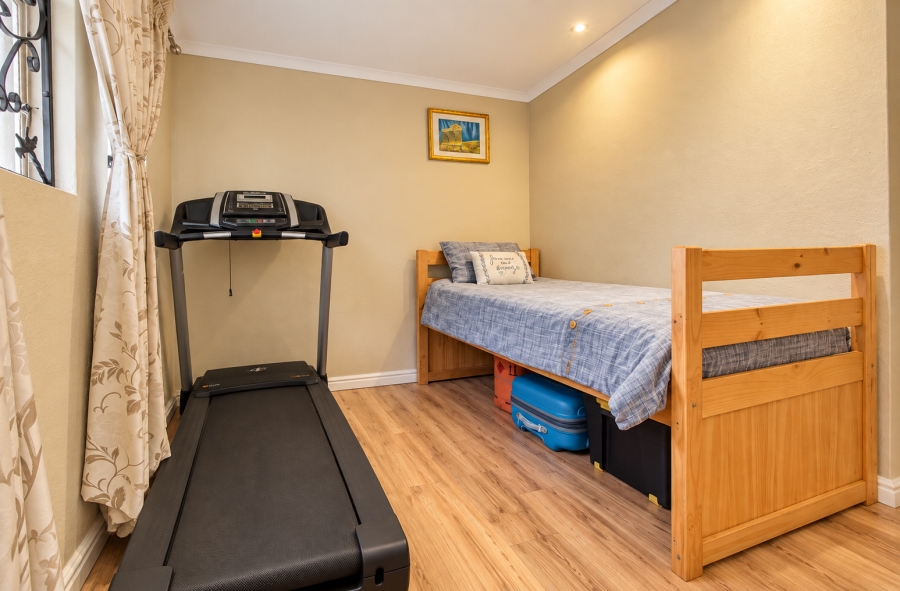 4 Bedroom Property for Sale in Wilgeheuwel Gauteng