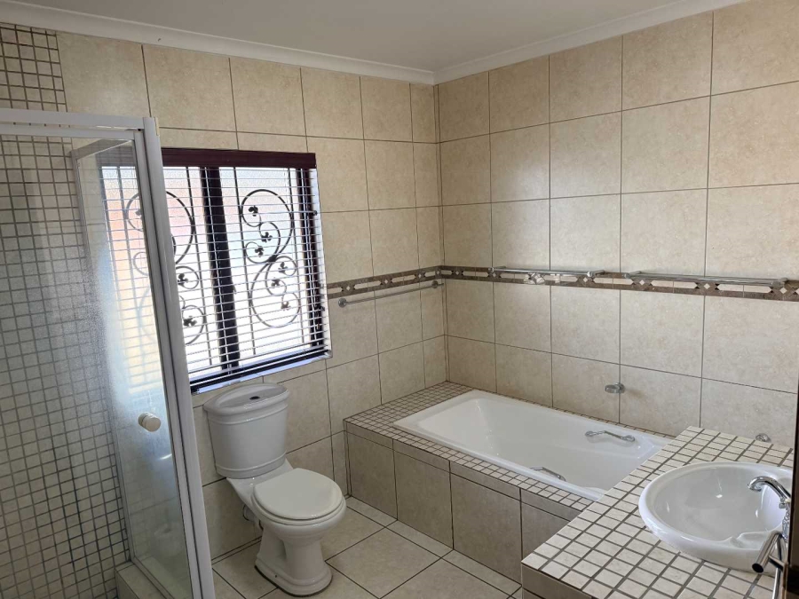 3 Bedroom Property for Sale in North Riding Gauteng