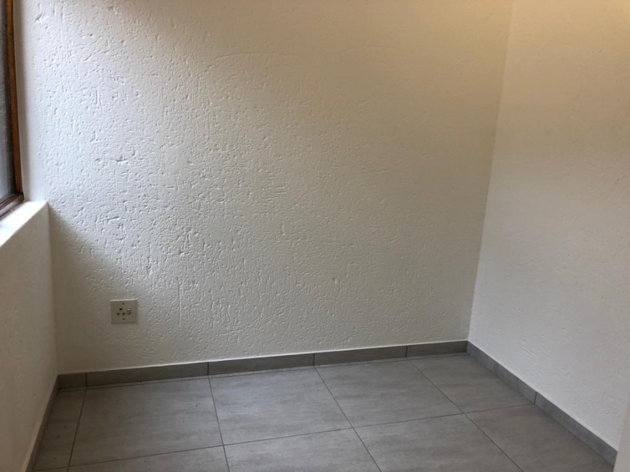 2 Bedroom Property for Sale in Woodmead Gauteng