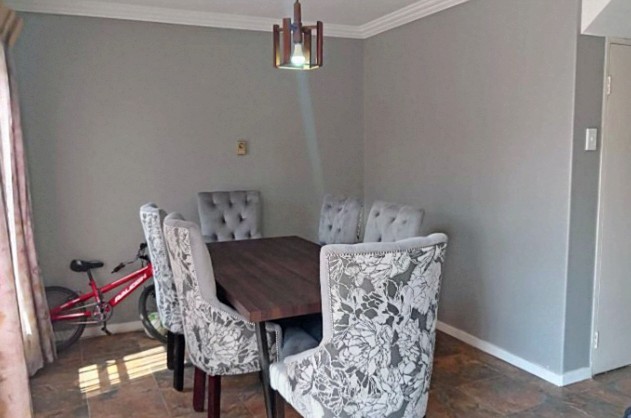 To Let 3 Bedroom Property for Rent in Corlett Gardens Gauteng