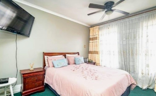 To Let 3 Bedroom Property for Rent in Corlett Gardens Gauteng