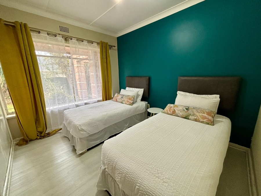 To Let 4 Bedroom Property for Rent in Allen Grove Gauteng