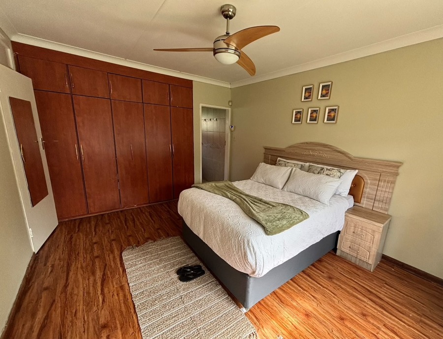 To Let 4 Bedroom Property for Rent in Allen Grove Gauteng