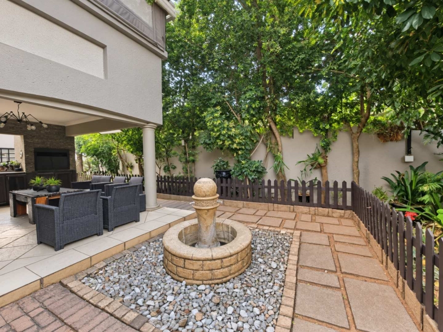 3 Bedroom Property for Sale in Faerie Glen Gauteng