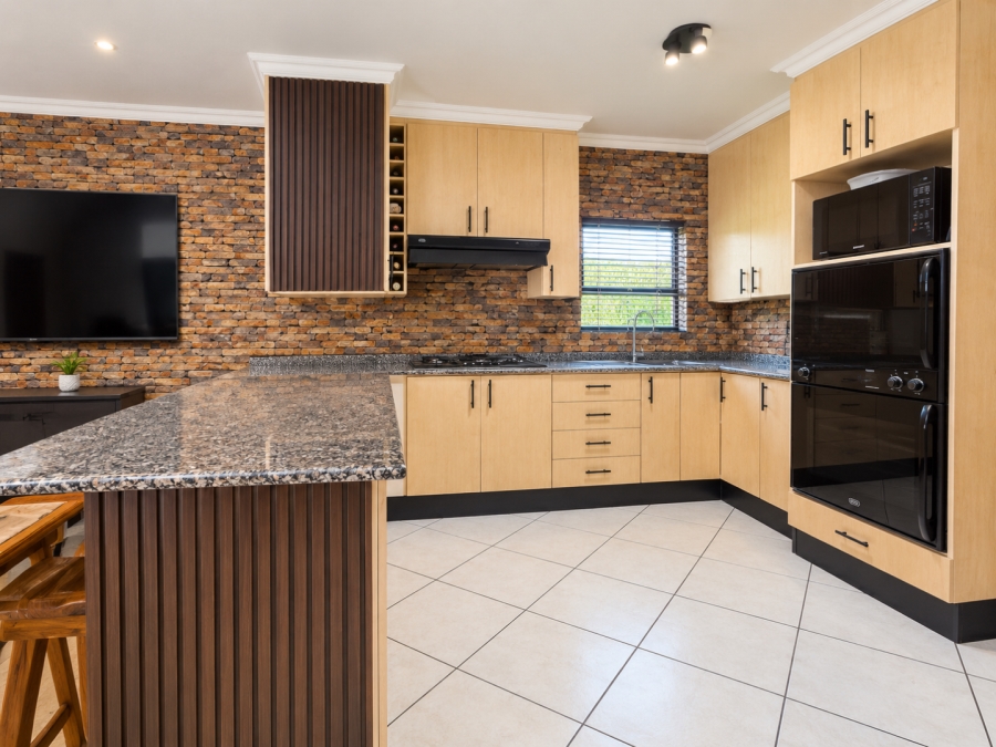 3 Bedroom Property for Sale in Faerie Glen Gauteng