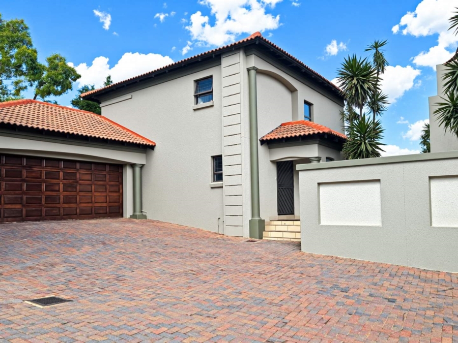 3 Bedroom Property for Sale in Faerie Glen Gauteng