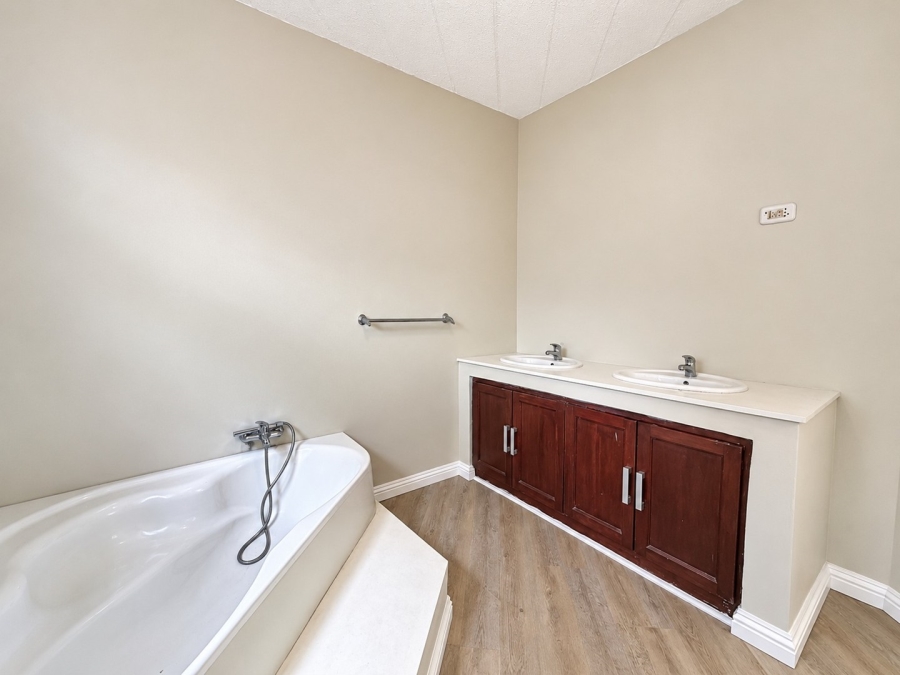 To Let 4 Bedroom Property for Rent in Dainfern Gauteng