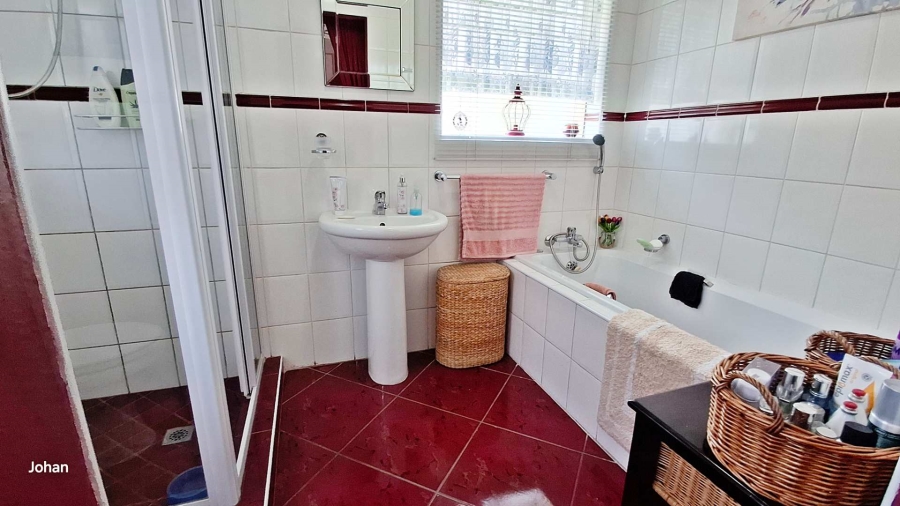 3 Bedroom Property for Sale in Airport Park Gauteng