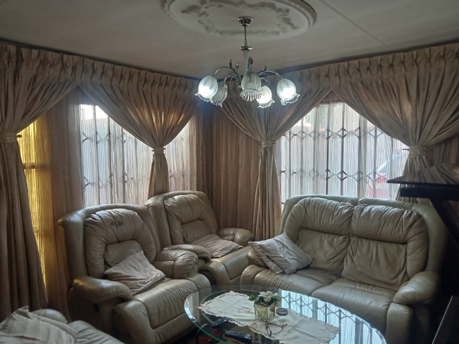 3 Bedroom Property for Sale in Ponong Gauteng