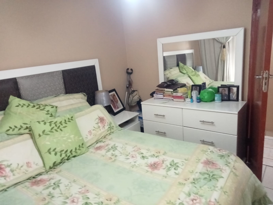 3 Bedroom Property for Sale in Ponong Gauteng