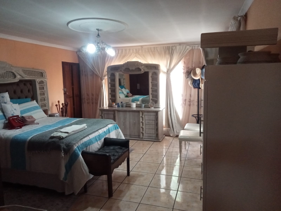 3 Bedroom Property for Sale in Ponong Gauteng