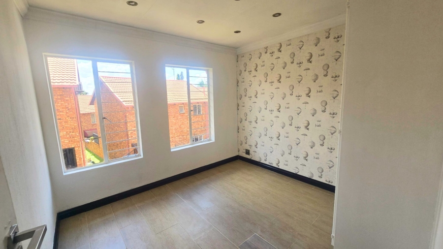 3 Bedroom Property for Sale in Moreleta Park Gauteng