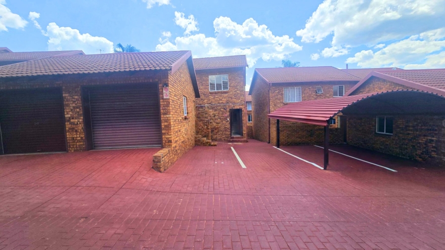 3 Bedroom Property for Sale in Moreleta Park Gauteng
