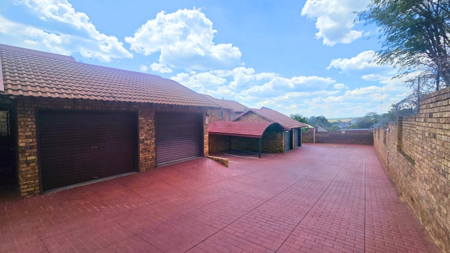 3 Bedroom Property for Sale in Moreleta Park Gauteng