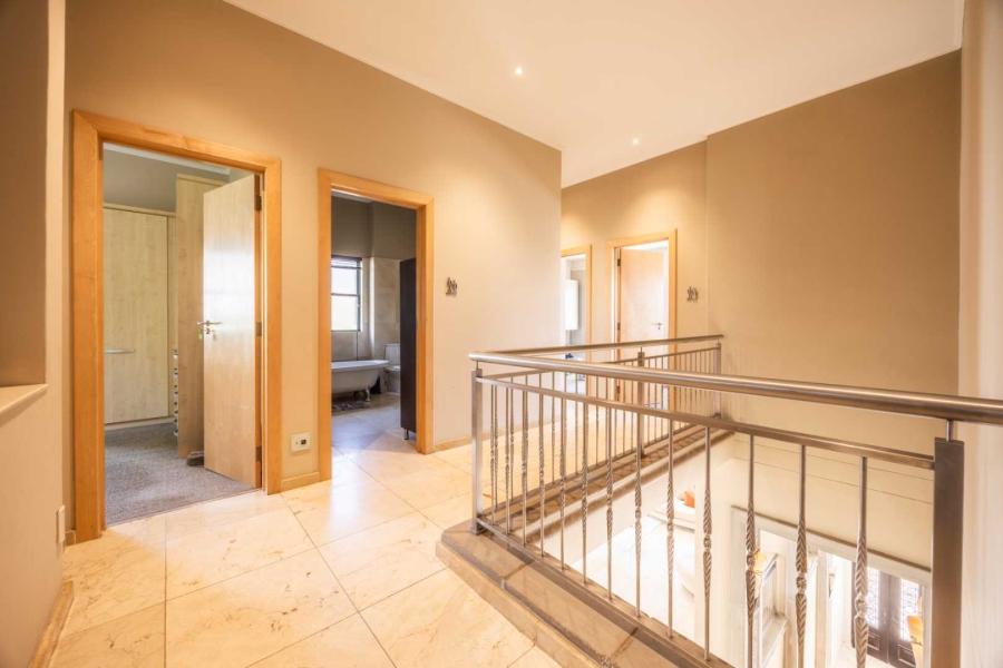 3 Bedroom Property for Sale in Waterkloof Ridge Gauteng